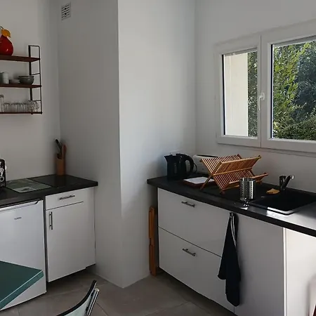 Bed & Breakfast Petit Avec Jardin Et Piscine